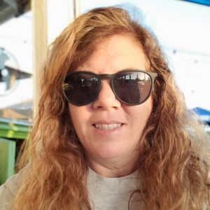 Meet your Posher, Debbie